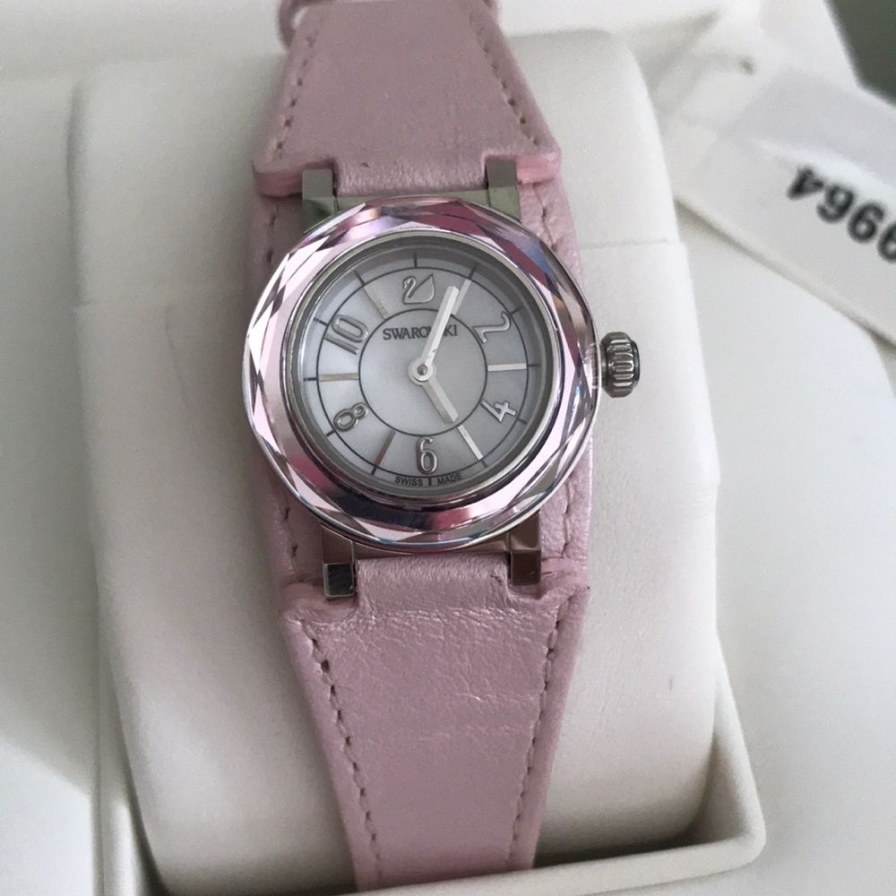 Swarovski beautiful pink leather octea watch
